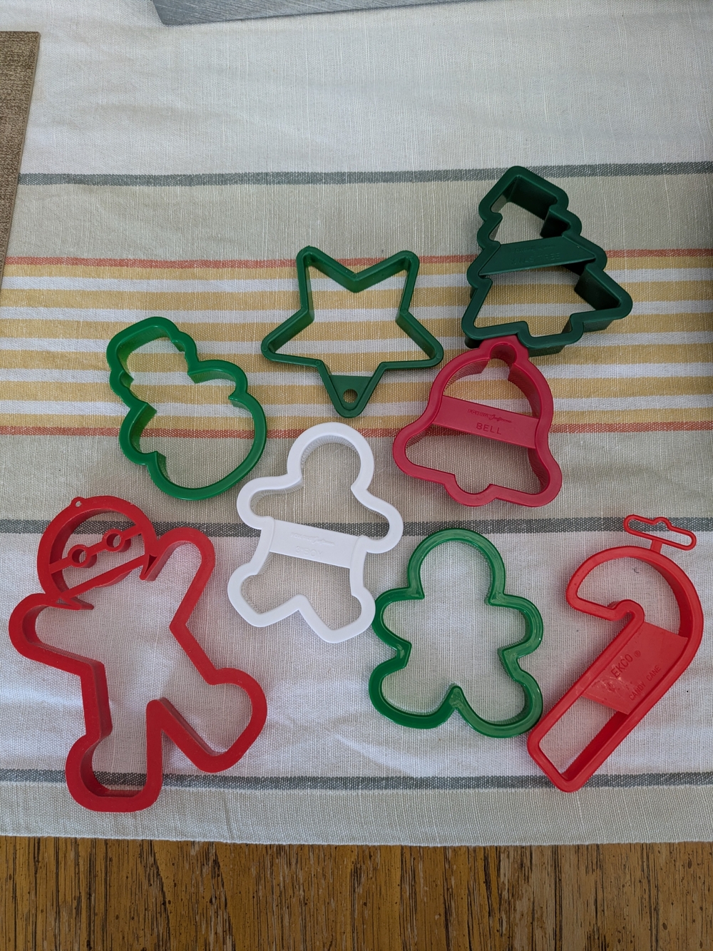 Holiday Cookie Cutter Set in Red, Green, and White - Festive Shapes